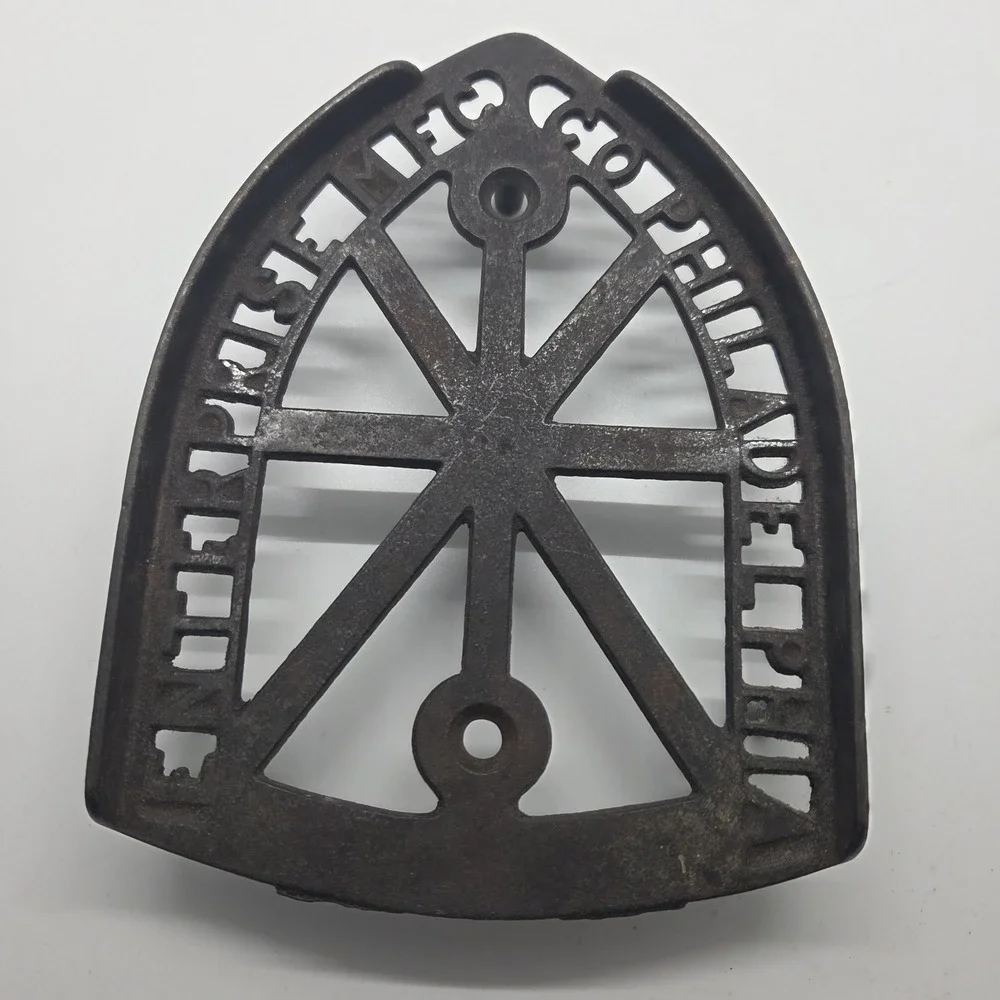 Antique‎ Enterprise Mfg Co Sad Iron No 2 & Cast Iron Trivet Philadelphia PA